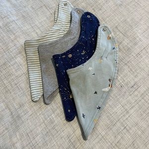 Hannah Andersson organic cotton bib bundle, one size